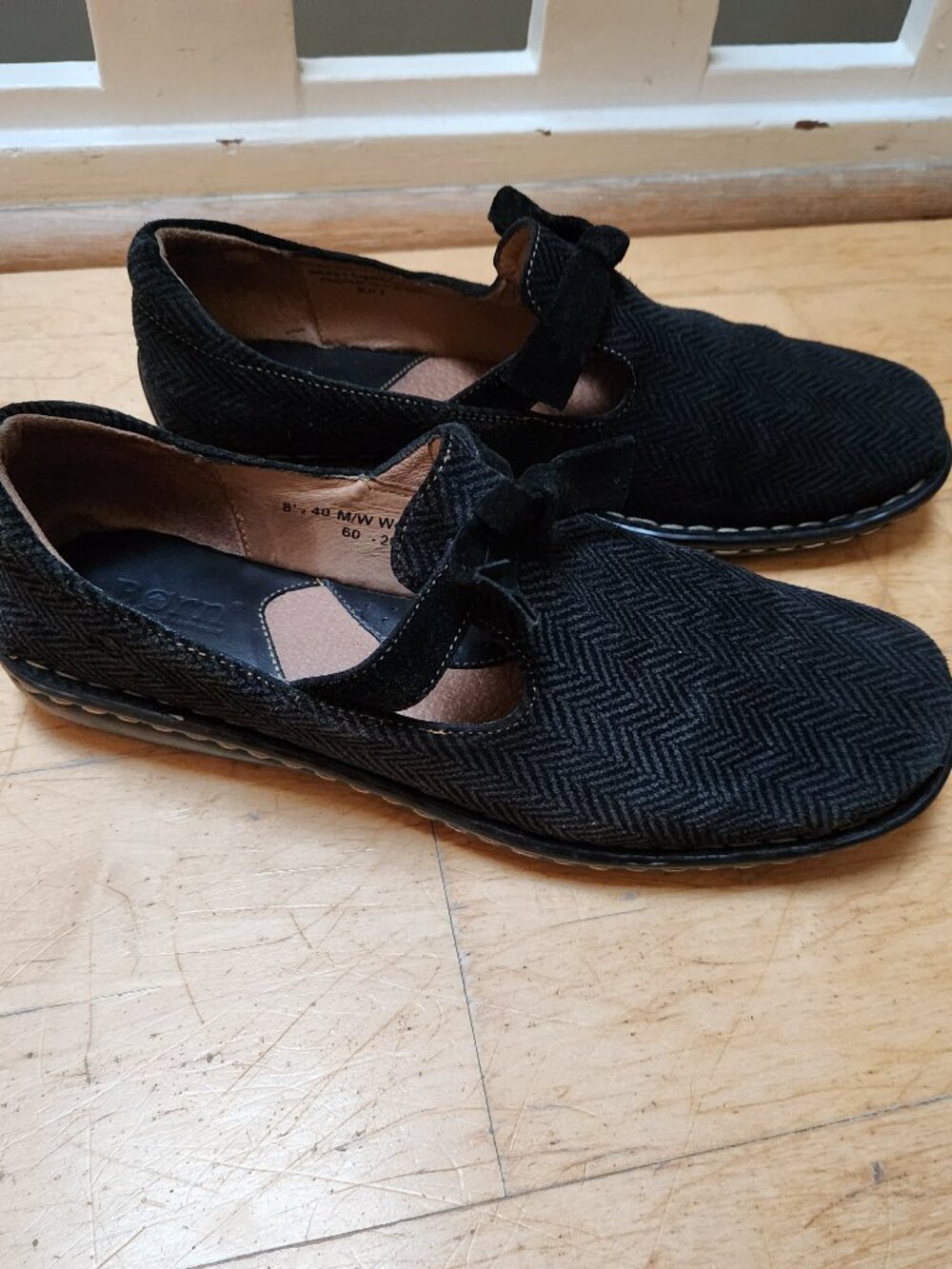 Born black suede leather shoes 8.5